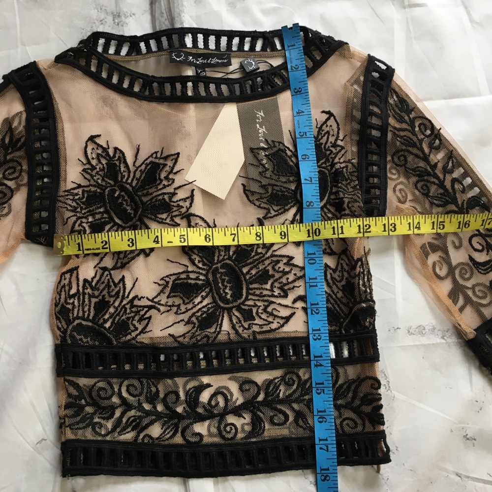 For love and lemons NWT black lace print sheer top - Picture 6 of 8
